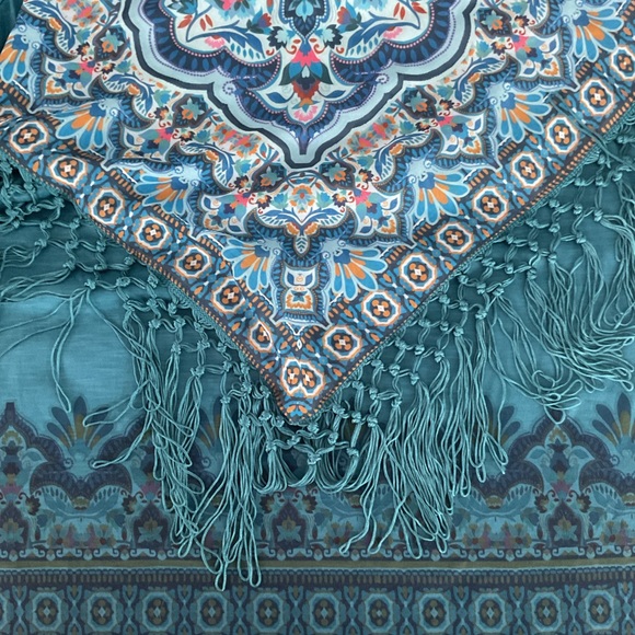 ONE WORLD TOP BLOUSE WITH PRINTED HEM AND DETACHABLE SCARF SZ LARGE NWT - Picture 4 of 6